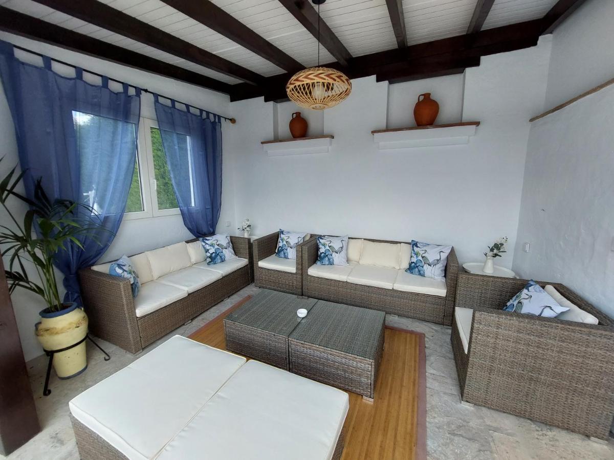 Villa El Estanque Holiday Cottage & Bungalow อาร์กอส เดลา ฟรอนเตรา ภายนอก รูปภาพ
